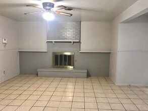 5208 47th St in Lubbock, TX - Building Photo - Building Photo