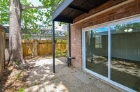 565 N Post Oak Ln photo'