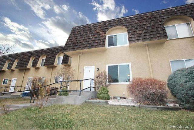 7366 E Princeton Ave in Denver, CO - Building Photo