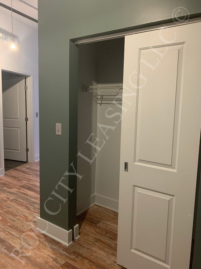 Hive@155 and Hive Andrews in Rochester, NY - Foto de edificio - Building Photo