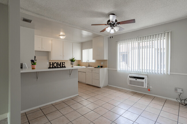 San Antonio Apartments in Ontario, CA - Building Photo - Interior Photo