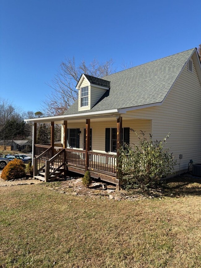 52 Broadview Dr in Asheville, NC - Building Photo - Building Photo