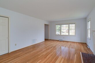 109 Beecham Dr in Yorktown, VA - Building Photo - Building Photo