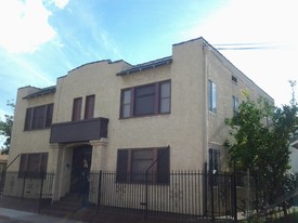 930 E 11th St Apartamentos