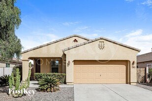 802 W Love Rd in San Tan Valley, AZ - Building Photo