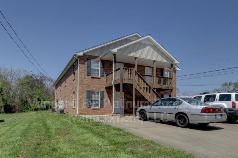 3292 Tower Dr in Clarksville, TN - Building Photo