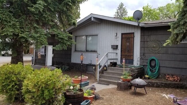 property at 471 NE Clay Ave