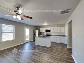 301 Nutwood Trce in Locust Grove, GA - Foto de edificio - Building Photo