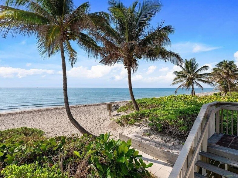 3215 S Ocean Blvd, Unit 407 in Highland Beach, FL - Building Photo