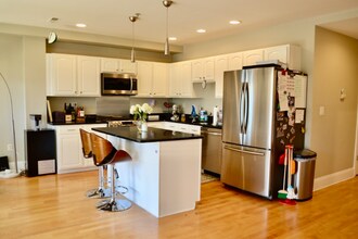 1306 Columbia Rd in Boston, MA - Building Photo - Building Photo