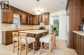 137 Helendale Ave in Toronto, ON - Building Photo - Building Photo