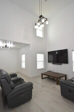 42 County Rd-5102L in Cleveland, TX - Building Photo - Building Photo