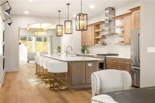 722 Lakeview Ave NE in Atlanta, GA - Building Photo