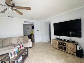 4330 Fetrow Dr in Orlando, FL - Foto de edificio - Building Photo