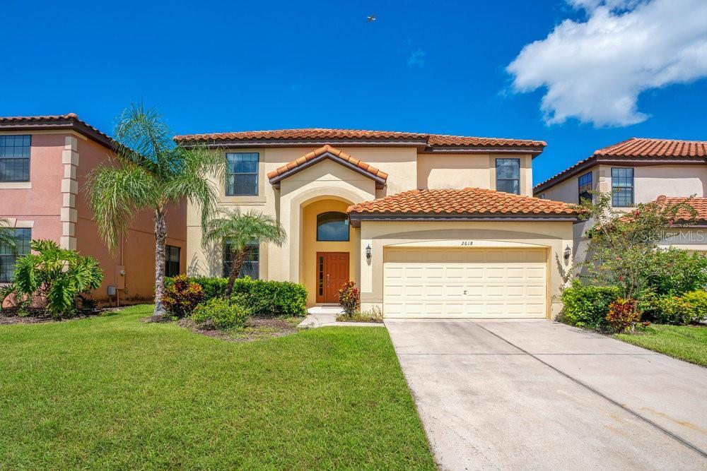 2618 Tranquility Way in Kissimmee, FL - Foto de edificio