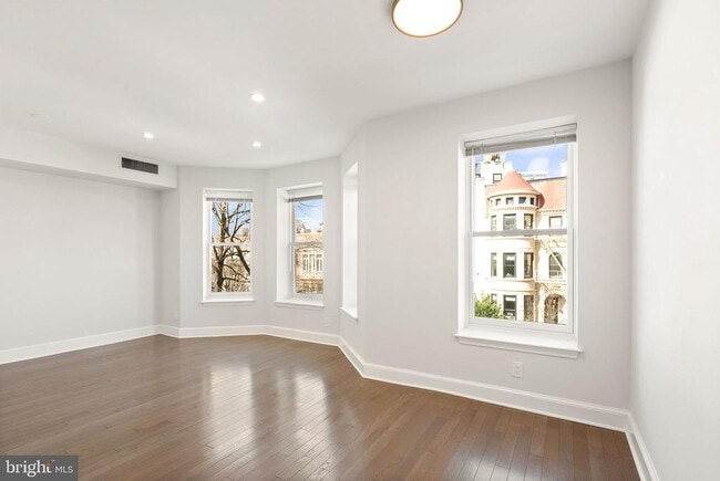 1733 20th St NW in Washington, DC - Building Photo - Building Photo