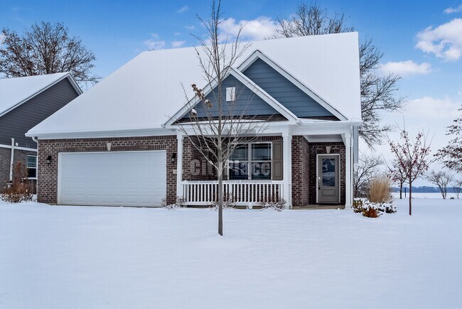 1723 S Centennial Ave in New Palestine, IN - Building Photo - Building Photo