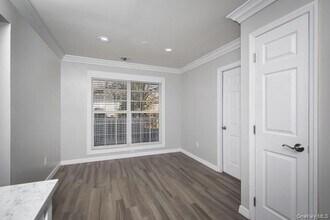 14 Village Green Dr in Port Jefferson Station, NY - Building Photo - Building Photo