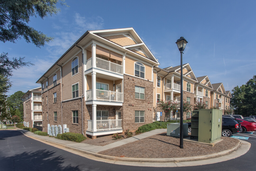 Galleria Manor Senior Apartments in Smyrna, GA - Foto de edificio