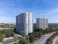 Sky Garden II in Toronto, ON - Building Photo - Building Photo