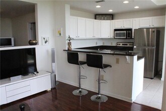 3040 Peachtree Rd NW in Atlanta, GA - Building Photo - Building Photo