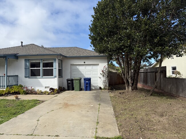 241 Lerwick Drive - Monterey in Monterey, CA - Building Photo - Building Photo