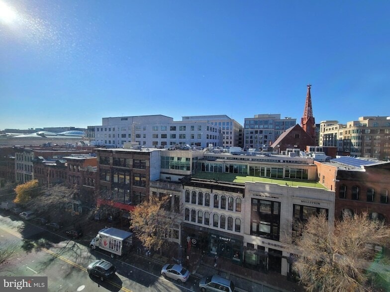 777 7th St NW, Unit 626 in Washington, DC - Building Photo