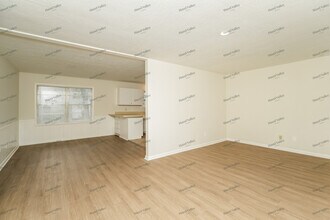 645 Sunset Dr in Claremore, OK - Building Photo - Building Photo