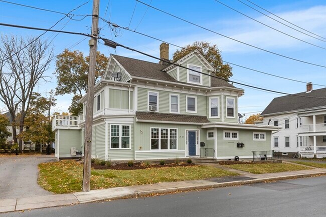 20 Orne St in North Attleborough, MA - Foto de edificio - Building Photo