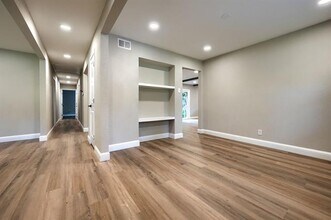 1048 Indian Creek Trail in Dallas, TX - Building Photo - Building Photo