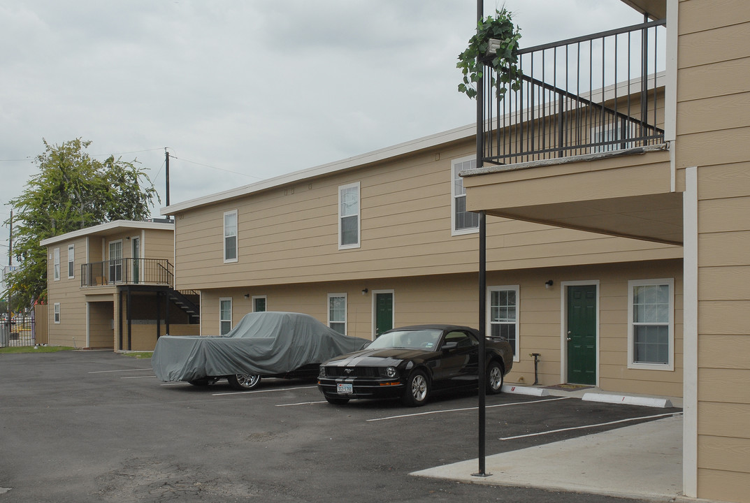 Garden Oaks Townhomes in Houston, TX - Foto de edificio