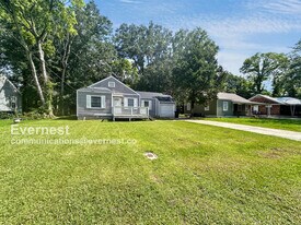 525 Selma Rd in Bessemer, AL - Building Photo