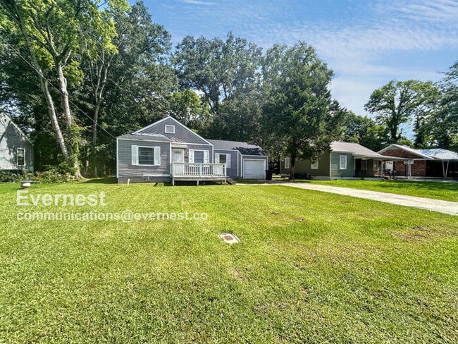 property at 525 Selma Rd