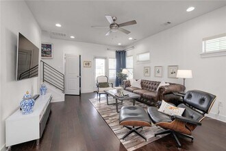 1105 Euphoria Bend in Austin, TX - Building Photo - Building Photo