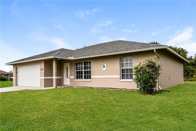 1201 NE 19th St in Cape Coral, FL - Building Photo - Building Photo