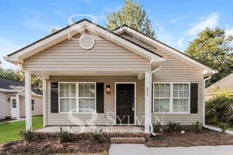 371 Blanche Cir in Rock Hill, SC - Building Photo - Building Photo