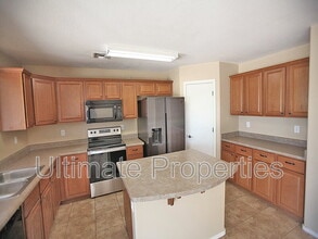 7722 S 48th Ln in Phoenix, AZ - Building Photo - Building Photo