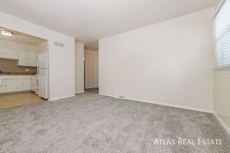 906 SE 3rd Terrace in Lee's Summit, MO - Building Photo - Building Photo