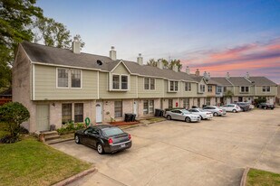 Tilley Townhomes in Houston, TX - Building Photo