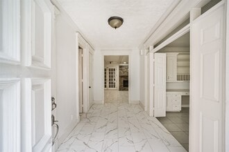 15738 Fleetwood Oaks Dr in Houston, TX - Building Photo - Building Photo