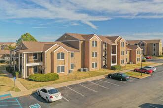 Tealwood Place in Wichita Falls, TX - Foto de edificio - Building Photo