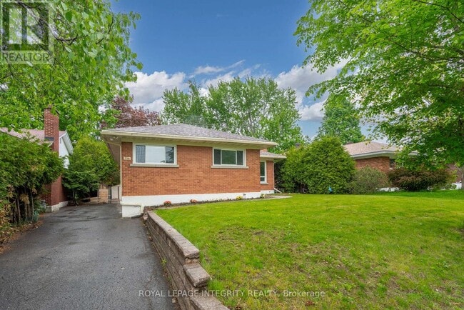 1116 Cline Crescent in Ottawa, ON - Building Photo - Building Photo