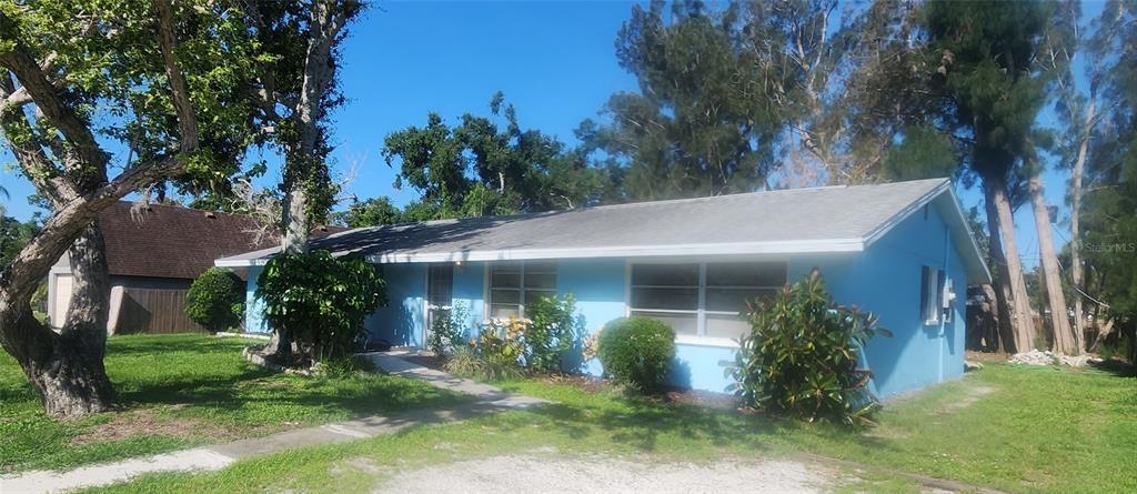 4136 S Lockwood Ridge Rd in Sarasota, FL - Building Photo