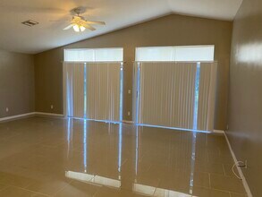 375 Lexington Ave SW in Vero Beach, FL - Building Photo - Building Photo