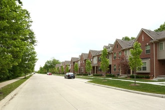 Clover Apartments in Ypsilanti, MI - Building Photo - Building Photo