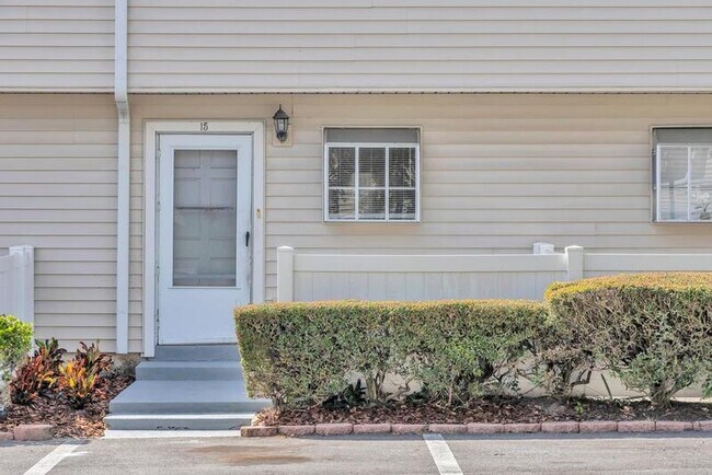 111 E 1st St in Jacksonville, FL - Foto de edificio - Building Photo