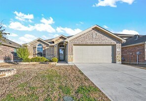 424 Pollyann Trl in Haslet, TX - Building Photo