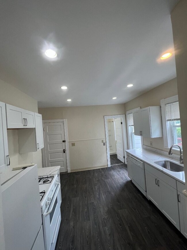 37 Porter St in Somerville, MA - Building Photo - Building Photo