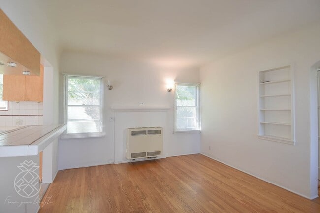 property at 10593 1/2-10593 1/2 Ayres Ave