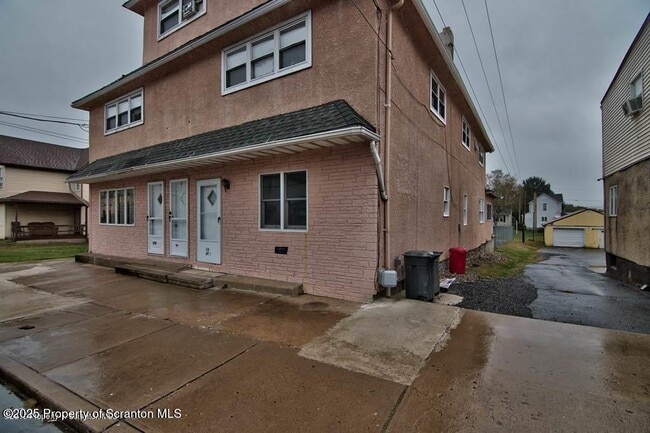 530 S Main St in Old Forge, PA - Building Photo - Building Photo